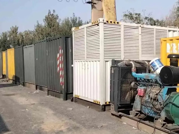 河北200KW柴油发电机机组每小时油耗是多少？